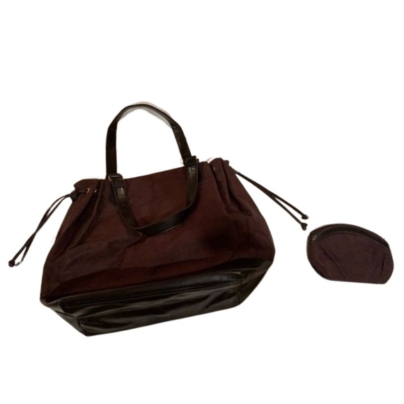 Brand new set of bag and wallet exclusively made for Bloomingdales. Brown - Picture 2 of 9